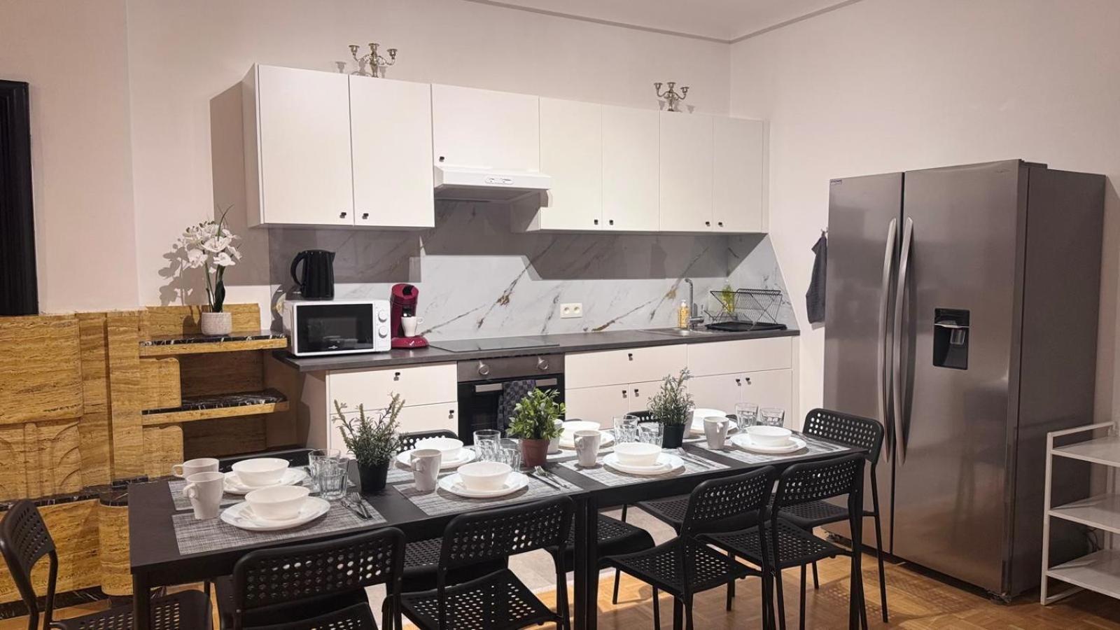Simon Apartment